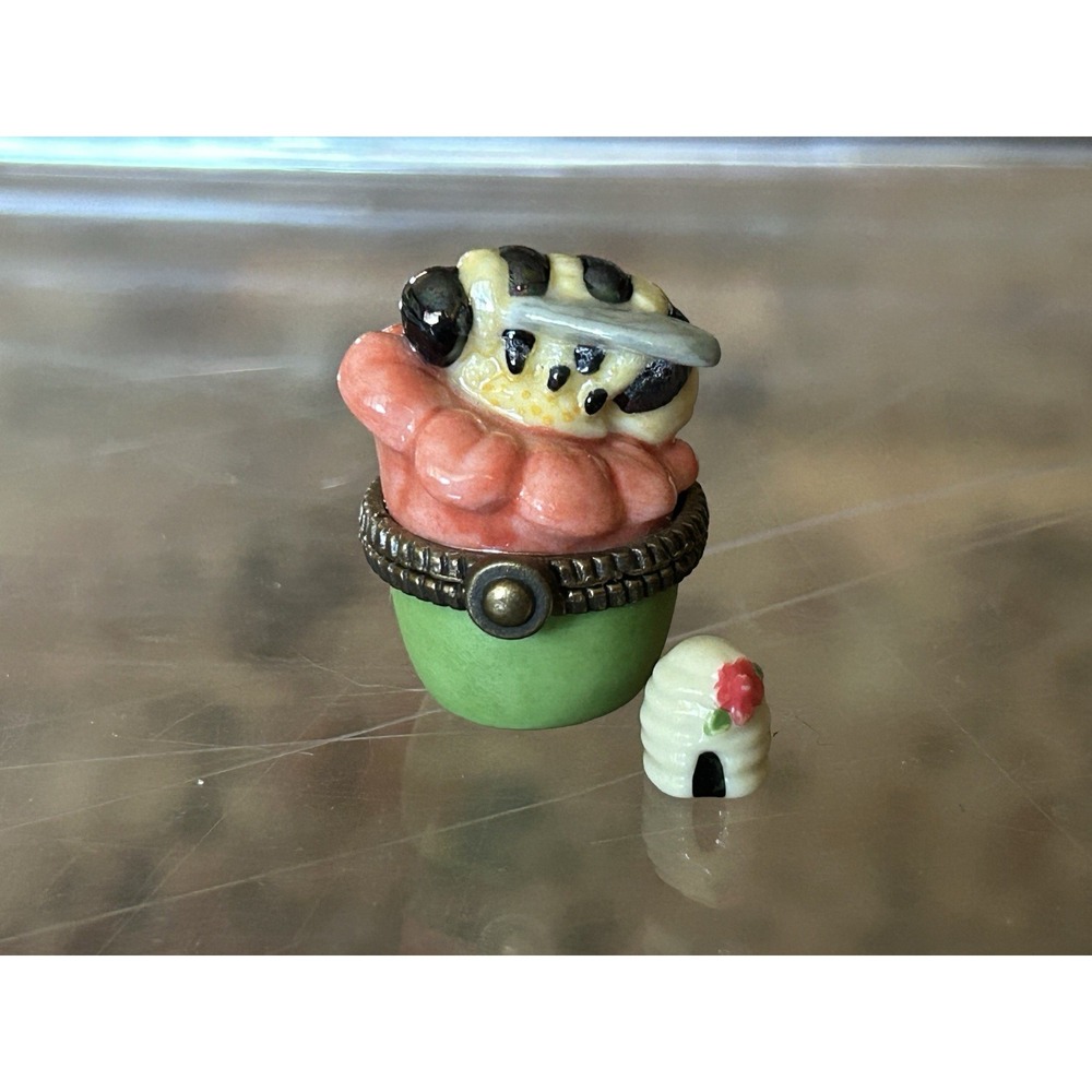 Miniature Bee & Beehive Trinket PHB Porcelain Hinged Box Midwest of Cannon Falls